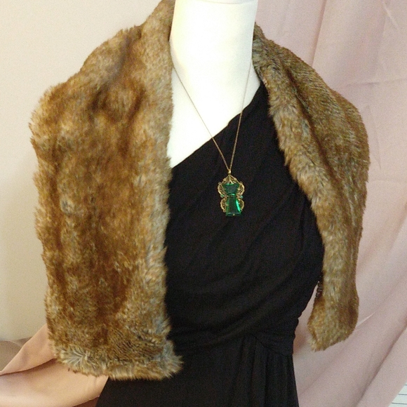 🎀SALE🎀 🆕Anthropologie🌷Faux Fur Scarf - Picture 13 of 15